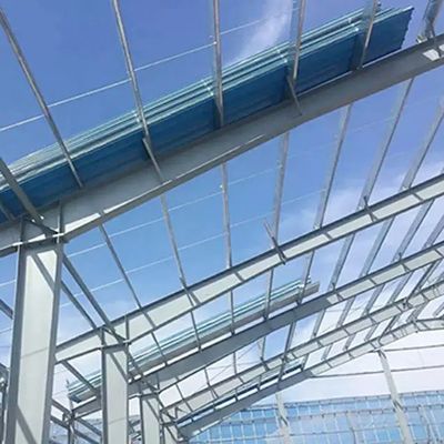 Servizio di taglio delle strutture in acciaio prefabbricate per il deposito dei cavalli