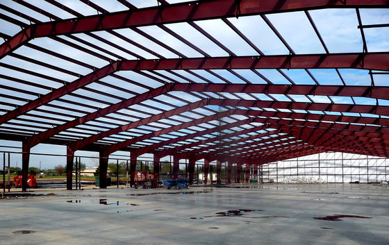Scaffale a telaio metallico per magazzini industriali con copertura AiSi standard e pannelli sandwich