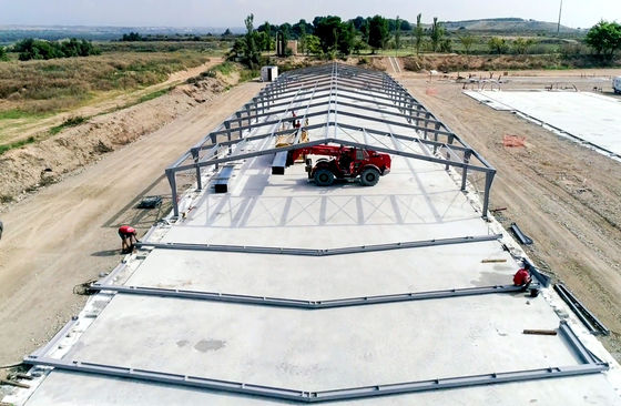Agricoltura siderurgica allevamenti prefabbricati di pollame costruzione con gabbie per polli e capanne metalliche