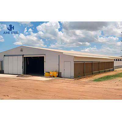 Scaffalature prefabbricate con tetto a gabbia per la protezione delle attrezzature agricole
