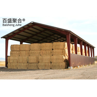 Edifici agricoli in metallo con alloggi