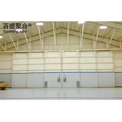 Hangar logistico prefabbricato a telaio in acciaio